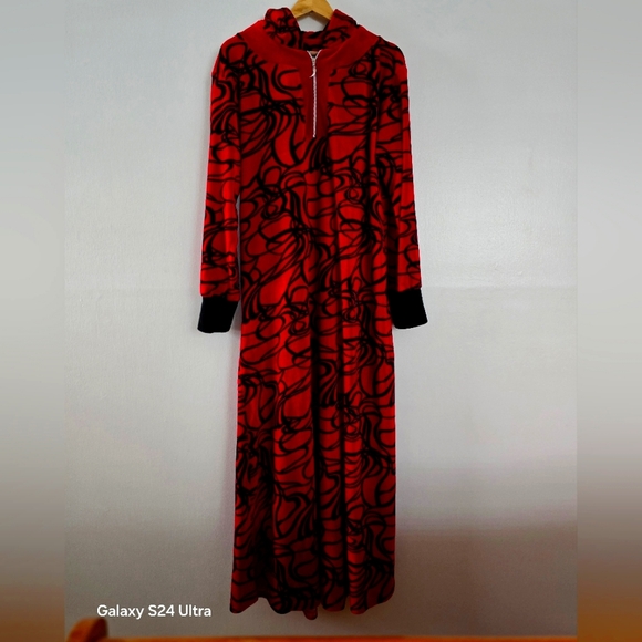 Arabia Dresses & Skirts - Abaya Dress with hood size XXL